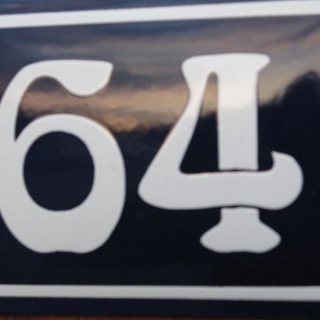 Number 64 Salisbury Exterior foto